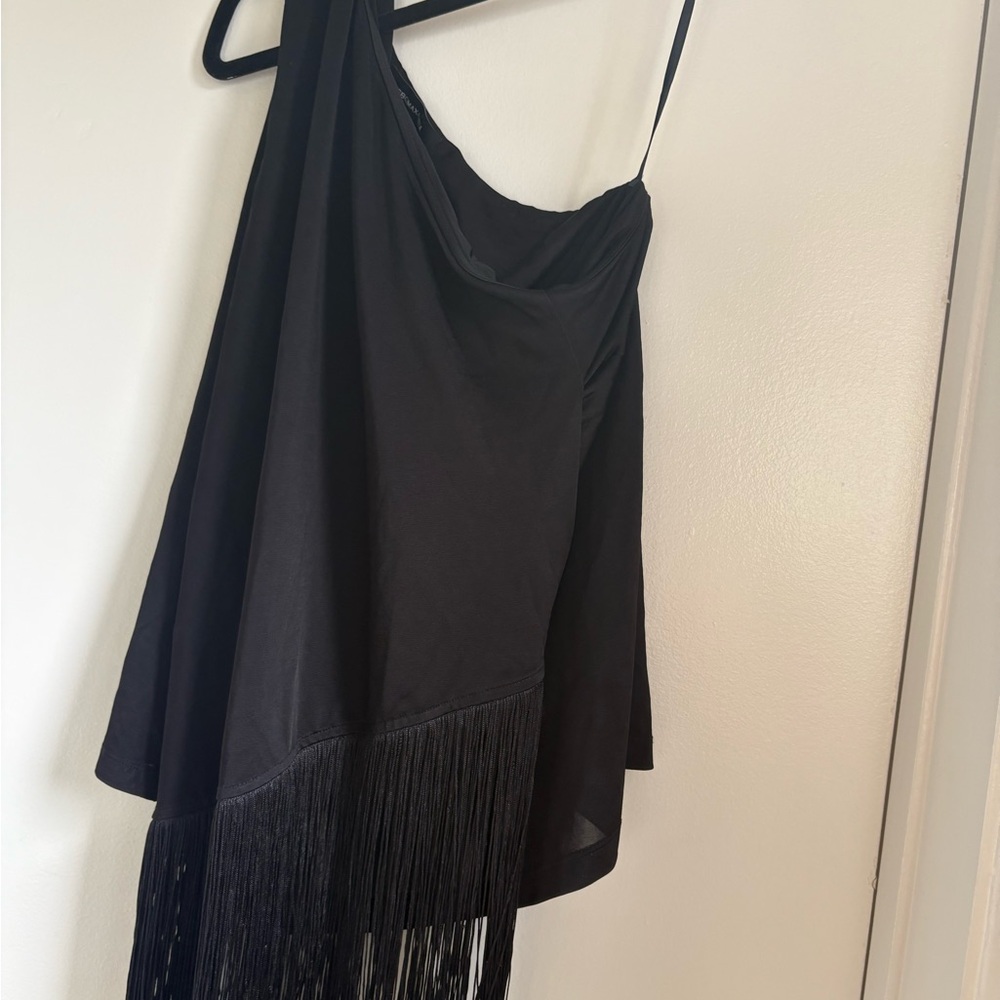 BCBGMaxAzria Black Asymmetrical One Shoulder Top